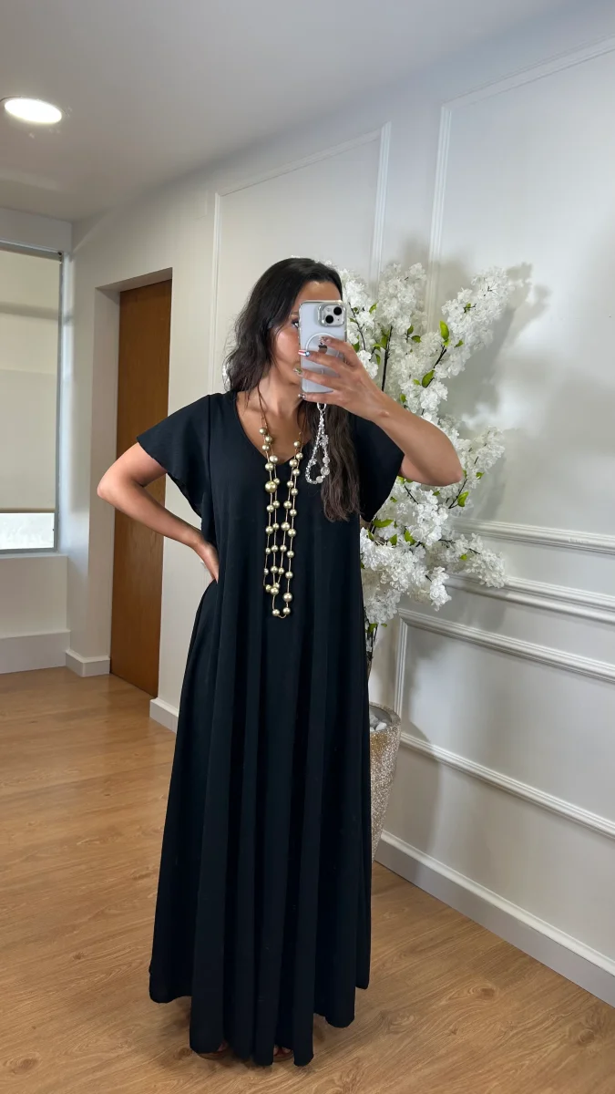 Vestido oversize com folho na manga em Preto - Image 2